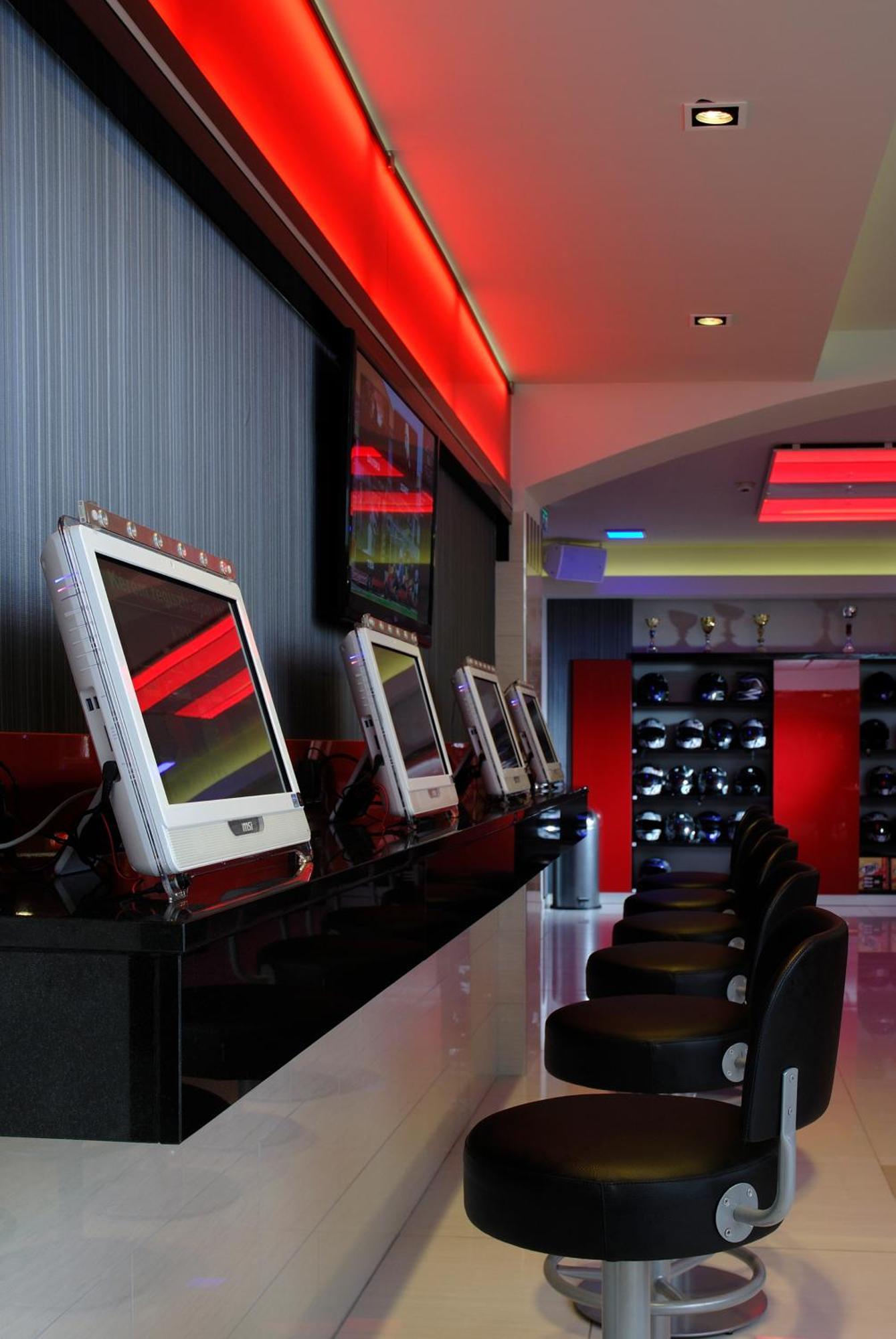 Gokart Hotel Kecskemet Luaran gambar