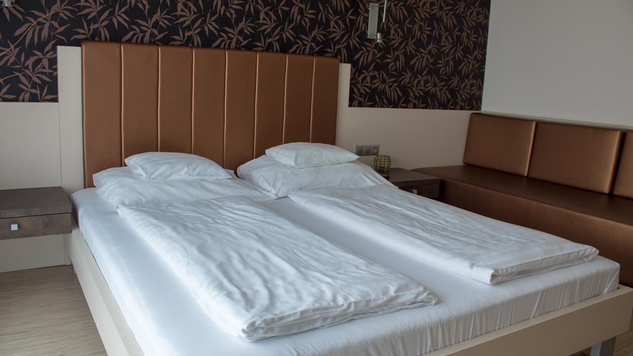 Gokart Hotel Kecskemet Luaran gambar