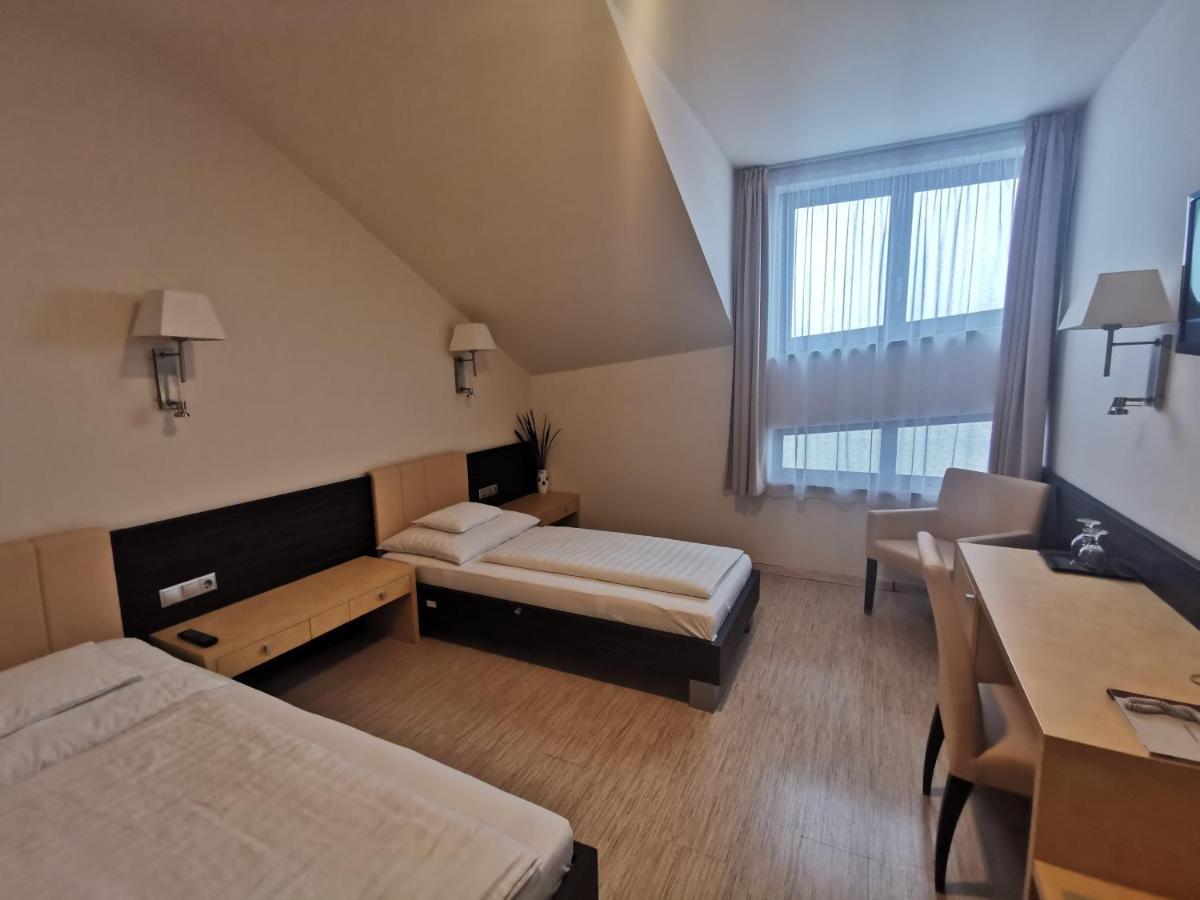 Gokart Hotel Kecskemet Luaran gambar